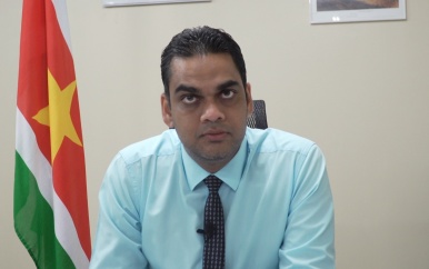 Minister Ramadhin beschuldigt ziekenhuisbonden onterecht