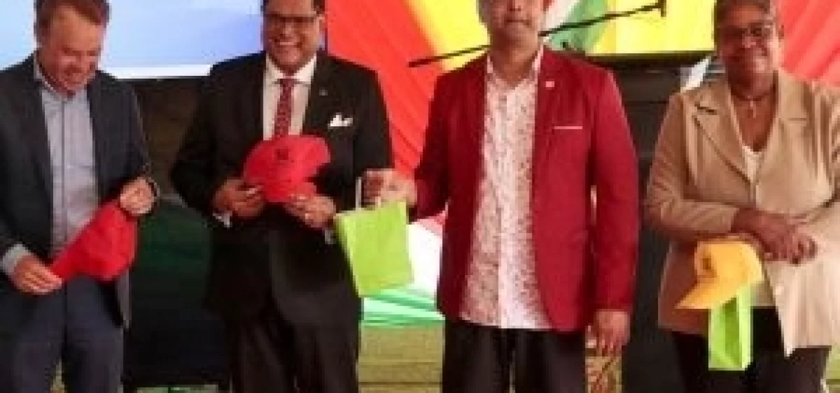 Meteorologische Dienst en Waterloopkundige Dienst in nieuw jasje