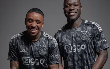 Ajax presenteert derde tenue met diamantenpatroon voor het seizoen 2023/24