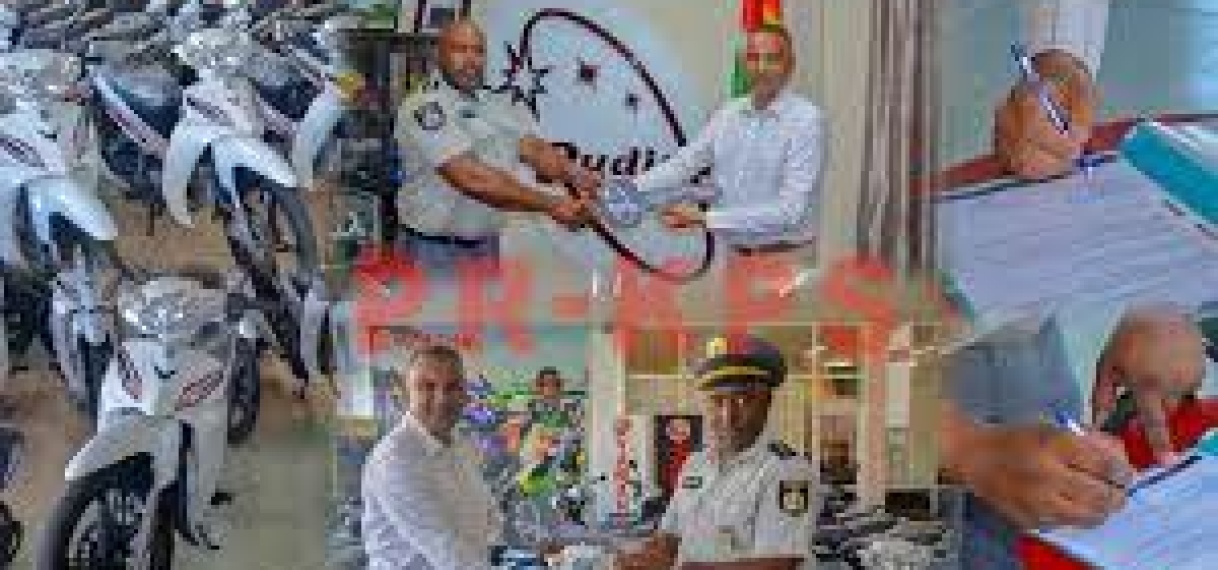 Korps Politie Suriname doet aankoop van bromfietsen voor Buurtmanagers