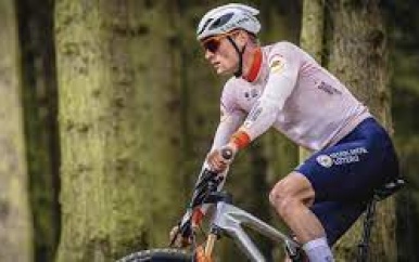 Officieel: UCI laat Mathieu van der Poel toch voorin starten op WK mountainbike