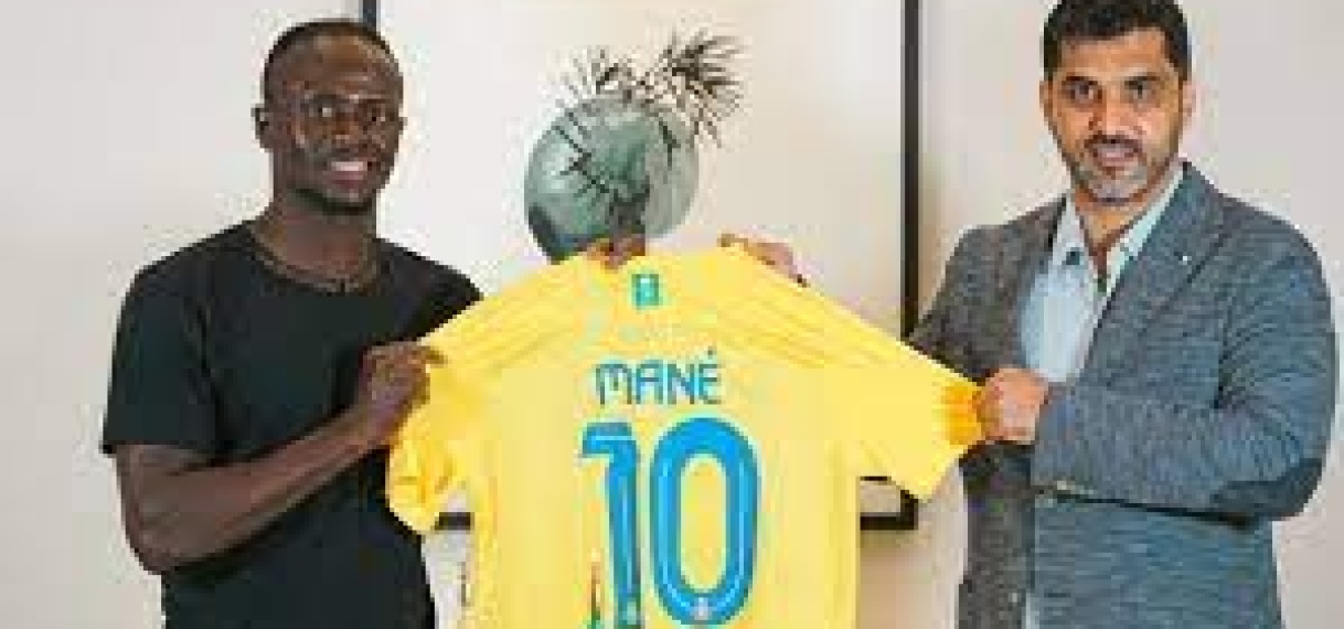 Mané verlaat Bayern na onstuimig jaar en tekent bij Saoedische club van Ronaldo