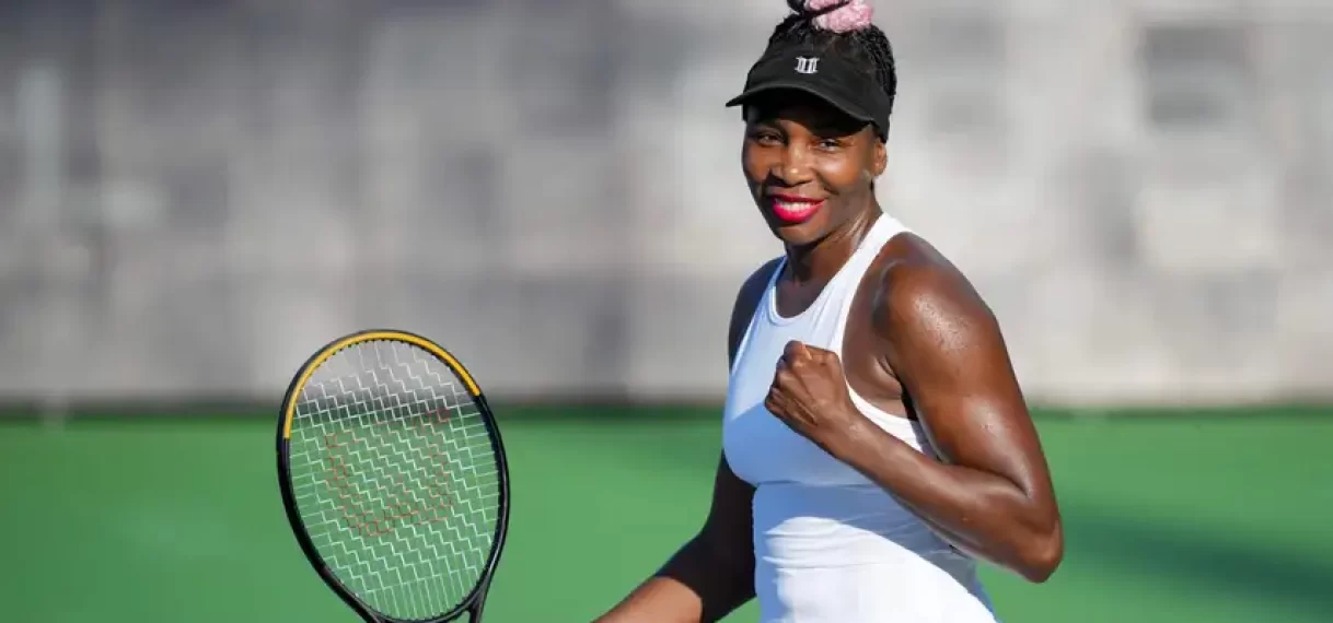 Venus Williams (43) wint voor het eerst in vier jaar van toptwintigspeelster