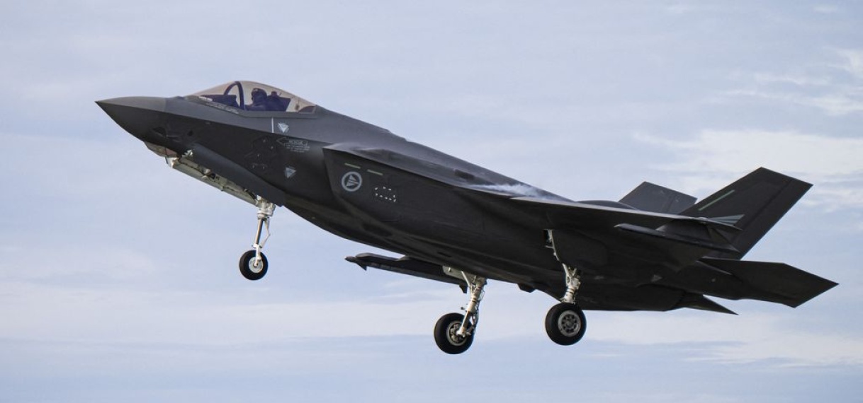 UPDATE: Bizar 911-gesprek met piloot voor crash F-35: ‘Straaljager is kwijt’