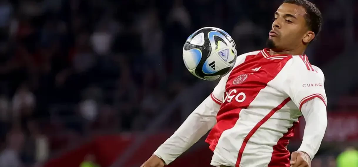 Ajax verhuurt overbodige Wijndal aan Champions League-deelnemer Antwerp