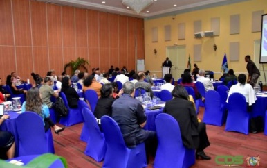 Surinaamse stakeholders ontvangen training van EITI- T&T