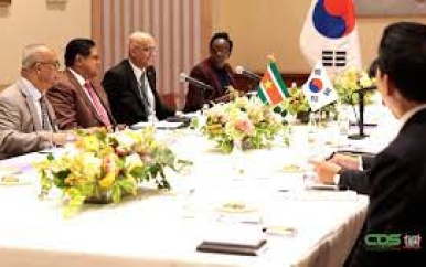 President Santokhi heeft onderhoud met Zuid-Koreaanse ambtgenoot
