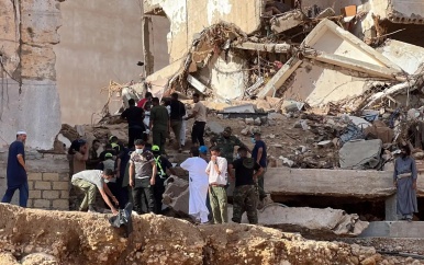UPDATE: Tijd dringt voor hulpverleners in Libië terwijl kritiek op damonderhoud aanzwelt