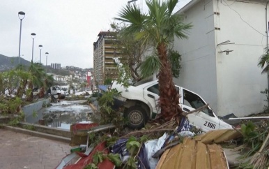 UPDATE: Grote ravage door orkaan Otis in Mexicaanse badplaats