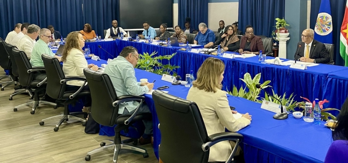 OAS Advance team oriënteert zich in Suriname