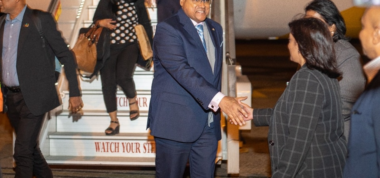 President Santokhi terug van zijn bezoek aan Canada