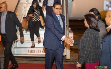 President Santokhi terug van zijn bezoek aan Canada