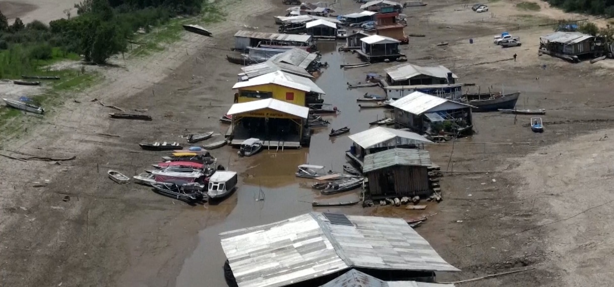 Bevolking worstelt met opgedroogde rivieren in Amazonegebied
