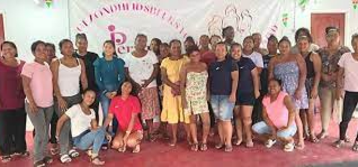 Voorlichting over moeder- en kindzorg bij Redi Doti