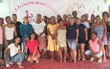 Voorlichting over moeder- en kindzorg bij Redi Doti