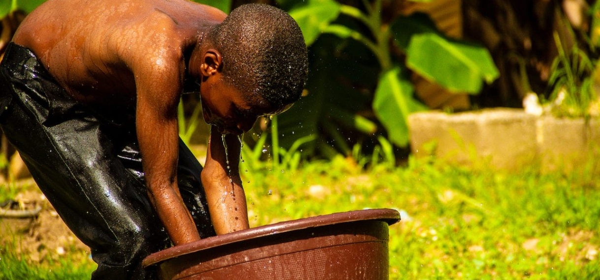 Directeur SWM Clifton Lienga moet van de President snavel een crisis plan opleveren