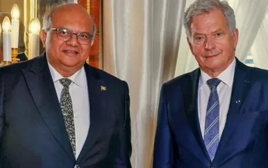 Ambassadeur Khargi overhandigt geloofsbrieven aan president van Finland