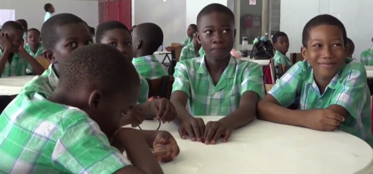 Opvoeding en identiteitsontwikkeling belangrijk voor ontwikkeling jongeren