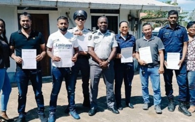 Politieagenten volgen Europese reanimatie training