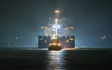Zoektocht naar vier opvarenden van gezonken vrachtschip in Noordzee gestaakt