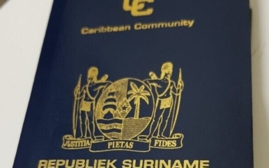 Tekort aan materiaal voor uitgifte paspoorten