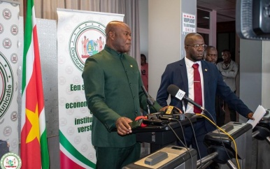 Traditioneel gezag: “Overheid toont geen respect voor binnenlandbewoners