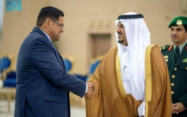 President bij aankomst, goed ontvangen