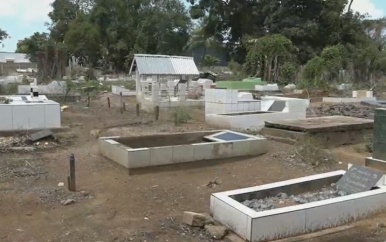 Situatie rond openbare begraafplaats Blauwgrond ‘onsmakelijk’