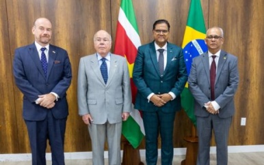 Braziliaanse minister van Buitenlandse Zaken brengt bezoek aan Suriname