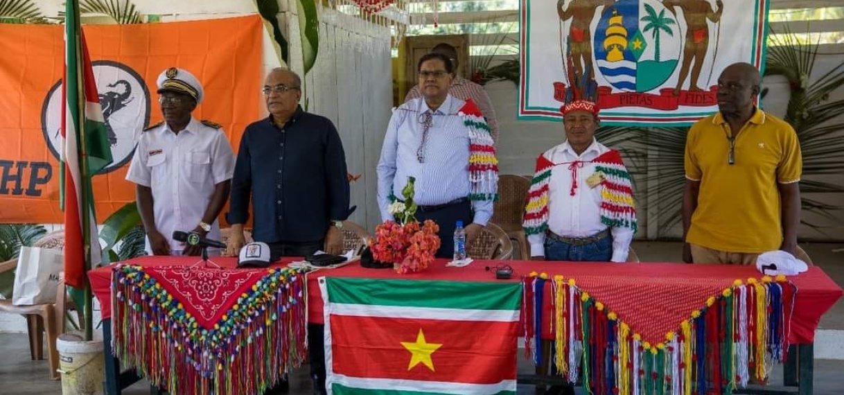 De regering nodigt Donderskamp uit om deel te nemen aan ontwikkeling