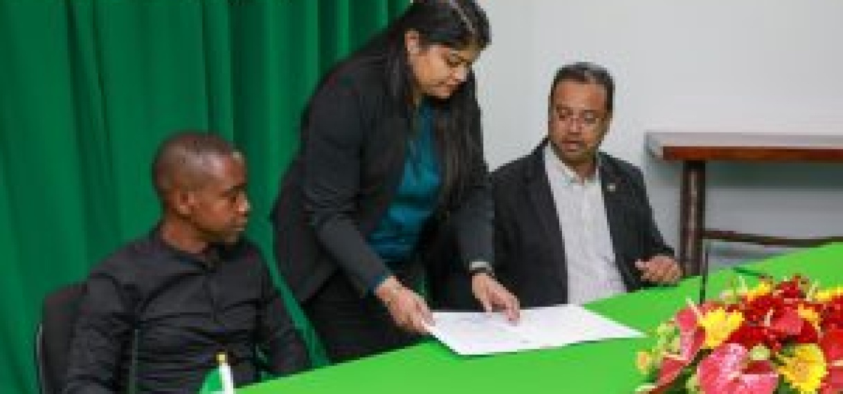 Ministerie OW en LOKEO ondertekenen MoU