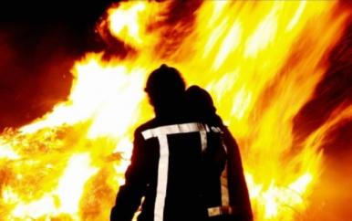 Update: Brandweer stuit bij nablussingswerkzaamheden op twee verkoolde lichamen