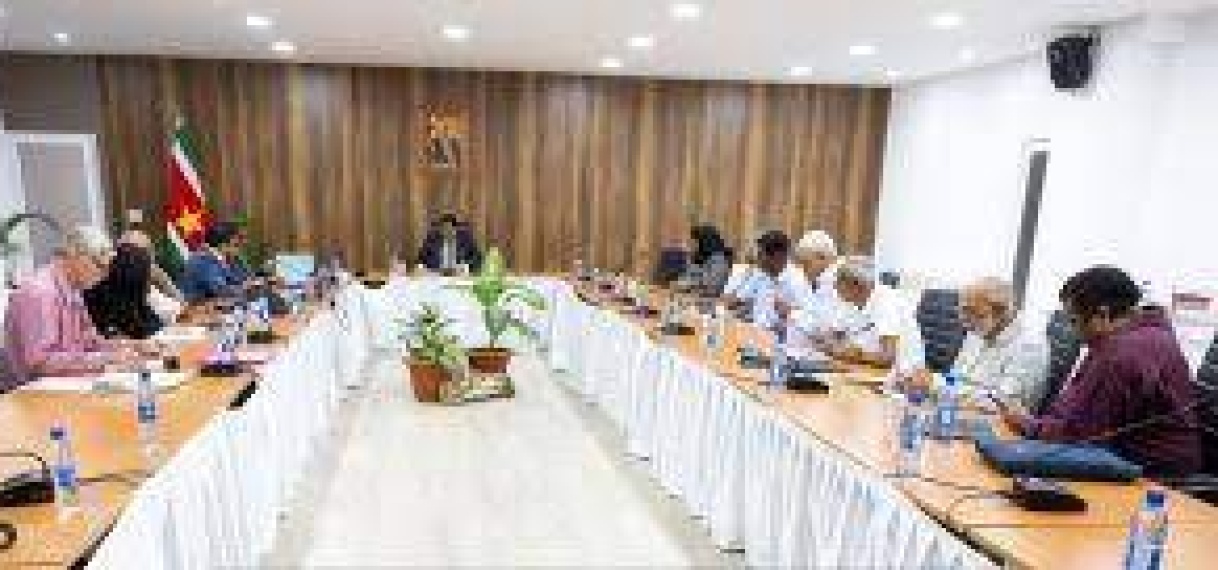 Regering en vakbonden op rand van akkoord voor lotverbetering burgers