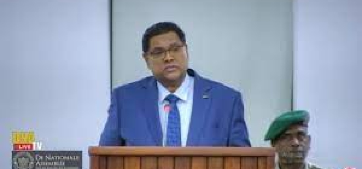 President presenteert pakket aan steun werkende klasse in DNA