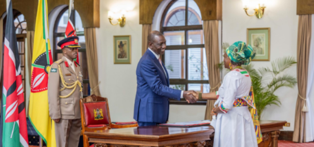 Ambassadeur Graand-Galon overhandigt geloofsbrieven aan Keniaanse president