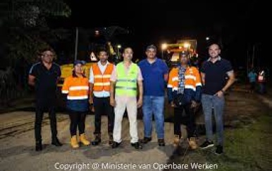 Openbare Werken zet wegenrehabilitatieprogramma voort te Uitvlugt