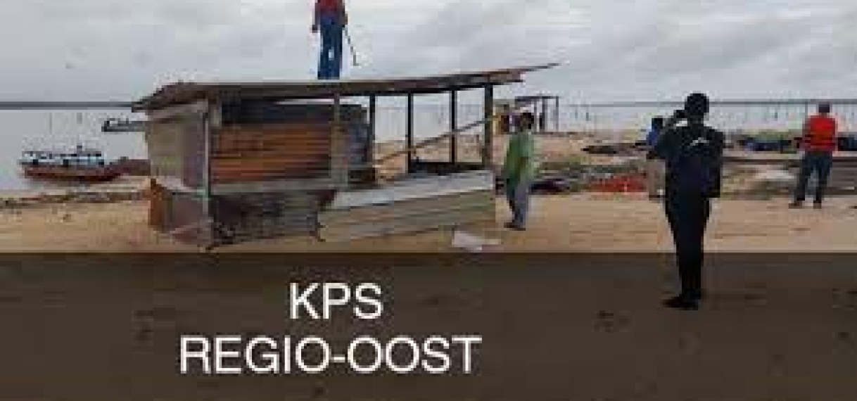 Politie assisteert burgervader bij verwijdering illegale kampen natuurreservaat Braamspunt