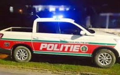 Man in slaap beroofd en gekneveld achtergelaten