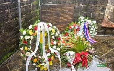 Vandaag 8 december bloemenhulde bij monument Bastion Veere ter nagedachtenis van de 15 Surinaamse helden