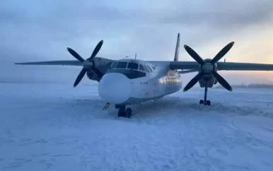 Passagiersvliegtuig landt per ongeluk op bevroren rivier in Rusland