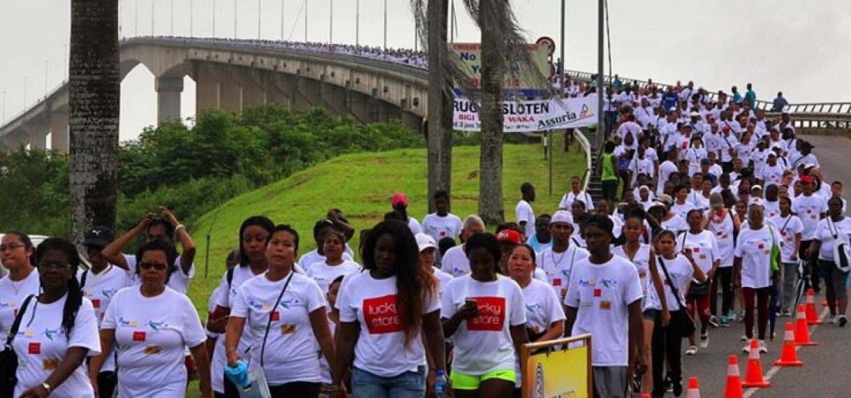 Jules Wijdenboschbrug zondag twee uren afgesloten