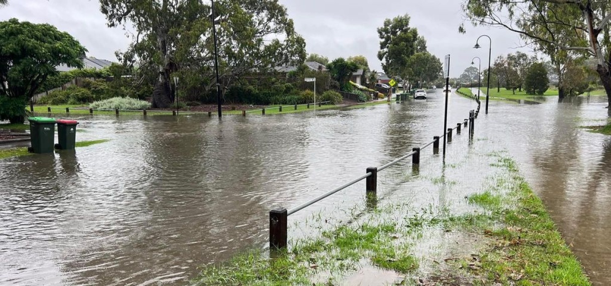 Australiërs gered van overstromingen, meer zware regenval verwacht