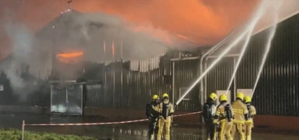 Grote stalbrand in Puiflijk, 50.000 kippen dood