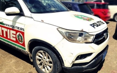 Broertje Kapalani meldt zich aan bij de politie