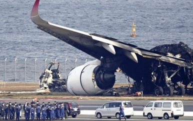 Japan Airlines: 100 miljoen euro schade door vliegtuigbotsing