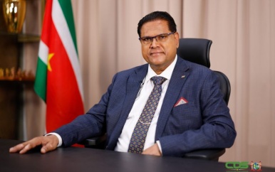 President Santokhi terug in Suriname na succesvol bezoek aan Dominicaanse Republiek