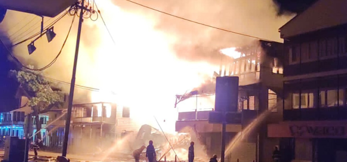 Felle brand aan de Domineestraat