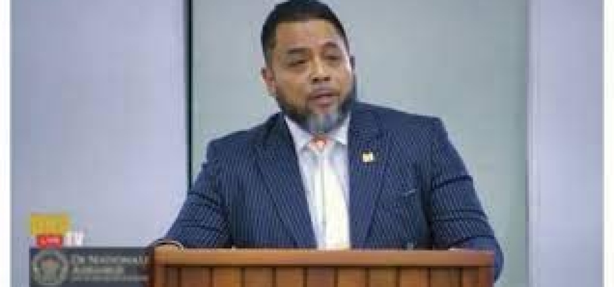 Landsdienaren in verre districten moeten naar Paramaribo voor verplichte registratie