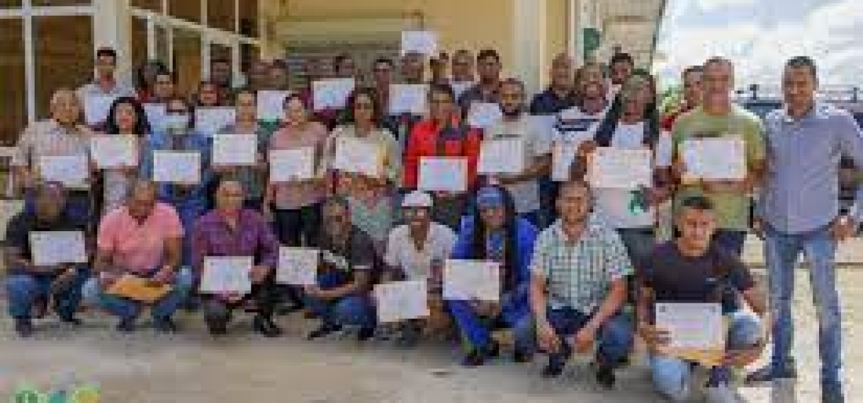 Succesvolle afronding van GAP-training voor agrariërs in Suriname