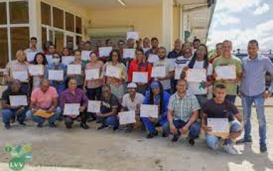 Succesvolle afronding van GAP-training voor agrariërs in Suriname